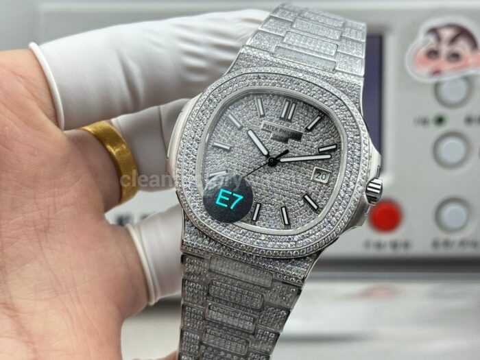 E7 Factory Patek Philippe Nautilus 5711 40mm White Gold Diamond Bezel Diamond Silver Dial - Image 3