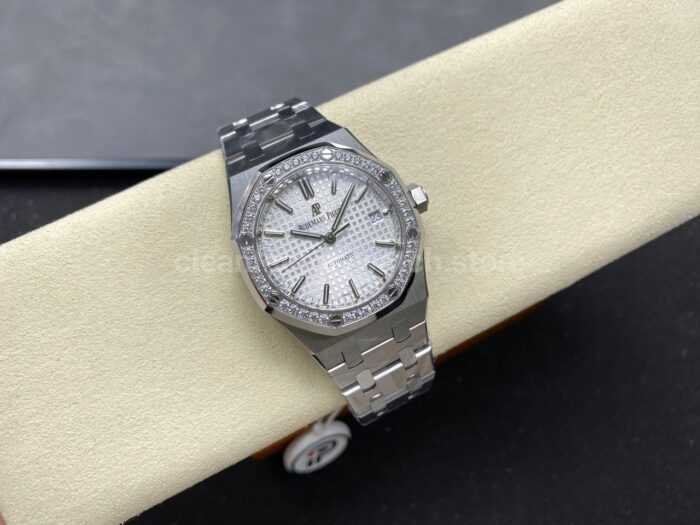 IPF Factory Audemars Piguet Royal Oak 15450ST.OO.1256ST.01 37mm Stainless Steel Diamond Bezel Silver Dial - Image 4