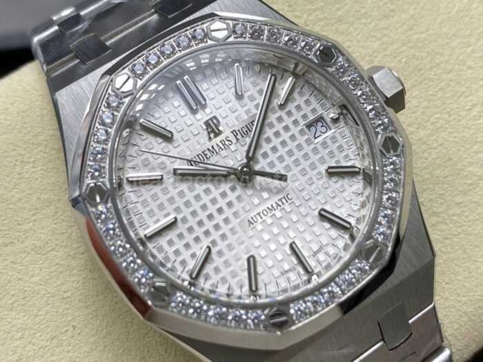 IPF Factory Audemars Piguet Royal Oak 15450ST.OO.1256ST.01 37mm Stainless Steel Diamond Bezel Silver Dial - Image 2