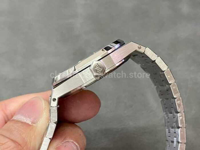 IPF Factory Audemars Piguet Royal Oak 15450ST.OO.1256ST.02 37mm Stainless Steel Grey Dial - Image 6