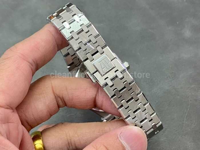 IPF Factory Audemars Piguet Royal Oak 15450ST.OO.1256ST.03 37mm Stainless Steel Blue Dial - Image 8