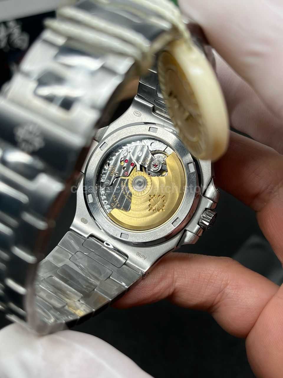 Patek 5811 vs 5711 replica comparison guide Super Clone Watch,Clean Factory Watch
