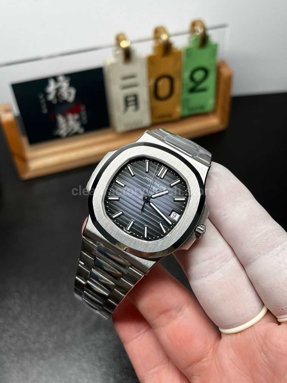 Patek Nautilus 5711 5712 5811 replica comparison Super Clone Watch,Clean Factory Watch
