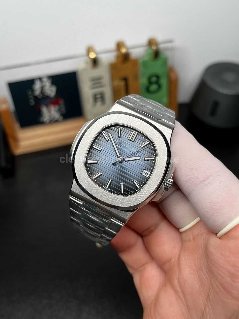 Patek Nautilus 5811 replica case and bracelet review Super Clone Watch,Clean Factory Watch