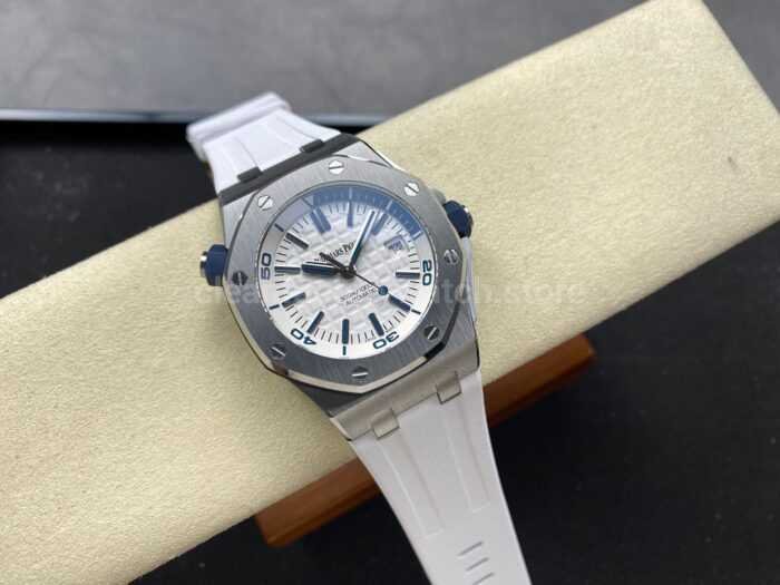 IPF Factory Audemars Piguet Royal Oak Offshore Diver 15710ST.OO.A002CA.02 42mm White Rubber Strap White Dial - Image 4