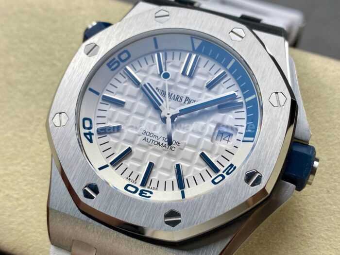 IPF Factory Audemars Piguet Royal Oak Offshore Diver 15710ST.OO.A002CA.02 42mm White Rubber Strap White Dial - Image 3