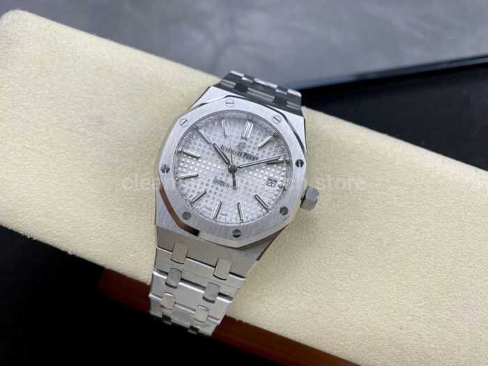 IPF Factory Audemars Piguet Royal Oak 15450ST.OO.1256ST.01 37mm Stainless Steel Silver Dial - Image 4