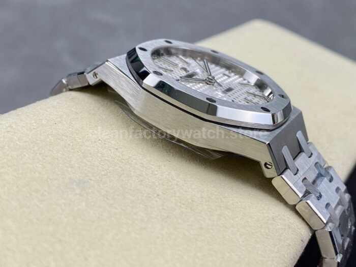 IPF Factory Audemars Piguet Royal Oak 15450ST.OO.1256ST.01 37mm Stainless Steel Silver Dial - Image 5