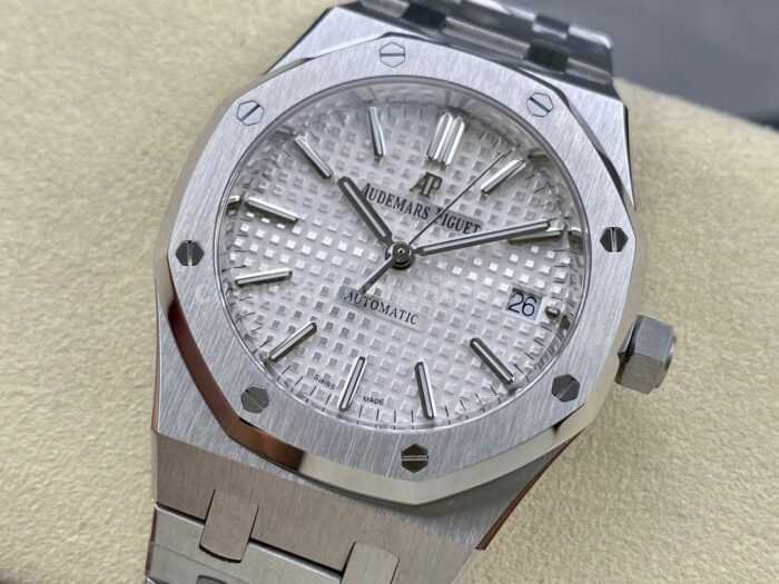 IPF Factory Audemars Piguet Royal Oak 15450ST.OO.1256ST.01 37mm Stainless Steel Silver Dial - Image 3