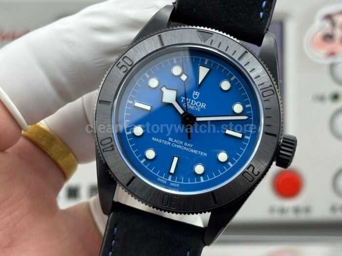 TW Factory Tudor Black Bay 79210C 41mm Leather Strap Blue Dial - Image 3