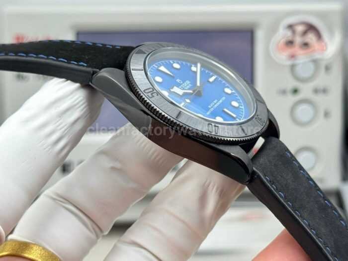 TW Factory Tudor Black Bay 79210C 41mm Leather Strap Blue Dial - Image 6