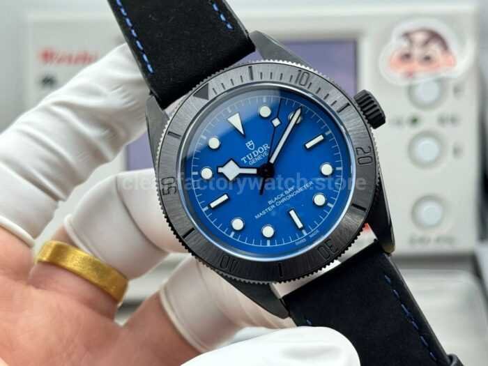 TW Factory Tudor Black Bay 79210C 41mm Leather Strap Blue Dial - Image 4