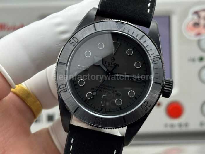 TW Factory Tudor Black Bay 79210CNU 41mm Leather Strap Black DLC-coated Black Dial - Image 3