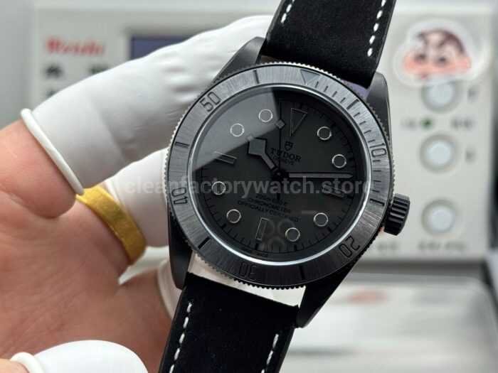 TW Factory Tudor Black Bay 79210CNU 41mm Leather Strap Black DLC-coated Black Dial - Image 5