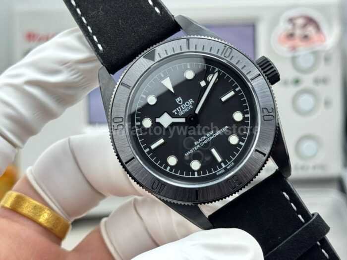 TW Factory Tudor Black Bay 79210CNU 41mm Leather Strap Black Dial - Image 4