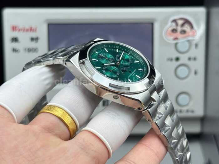 TW Factory Vacheron Constantin Overseas Perpetual Calendar 4300V 41.5mm Full Steel Green Dial - Image 6