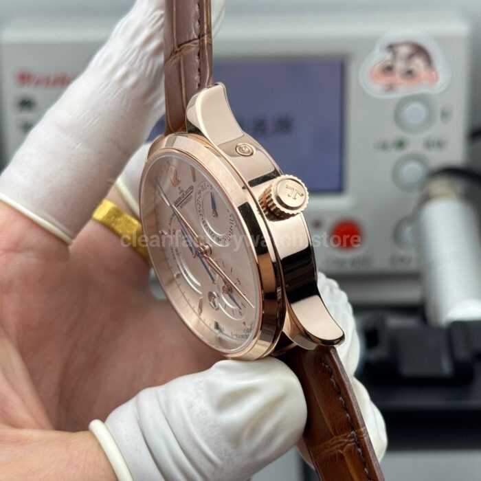 TWA Factory Jaeger-LeCoultre Master Geographic 1422521 39mm Rose Gold Brown Leather Strap Silver Dial - Image 7