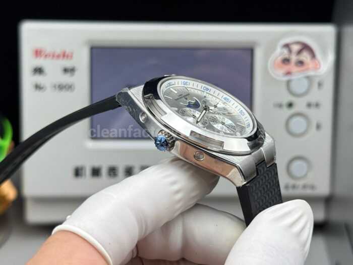 TW Factory Vacheron Constantin Overseas Perpetual Calendar 4300V 41.5mm Rubber Strap Silver Dial - Image 7