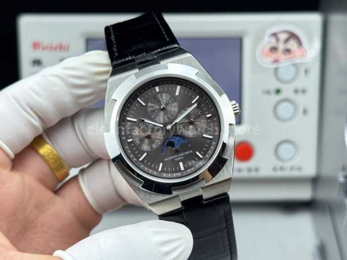 TW Factory Vacheron Constantin Overseas Perpetual Calendar 4300V120G-B102 41.5mm Leather Strap Grey Dial - Image 4
