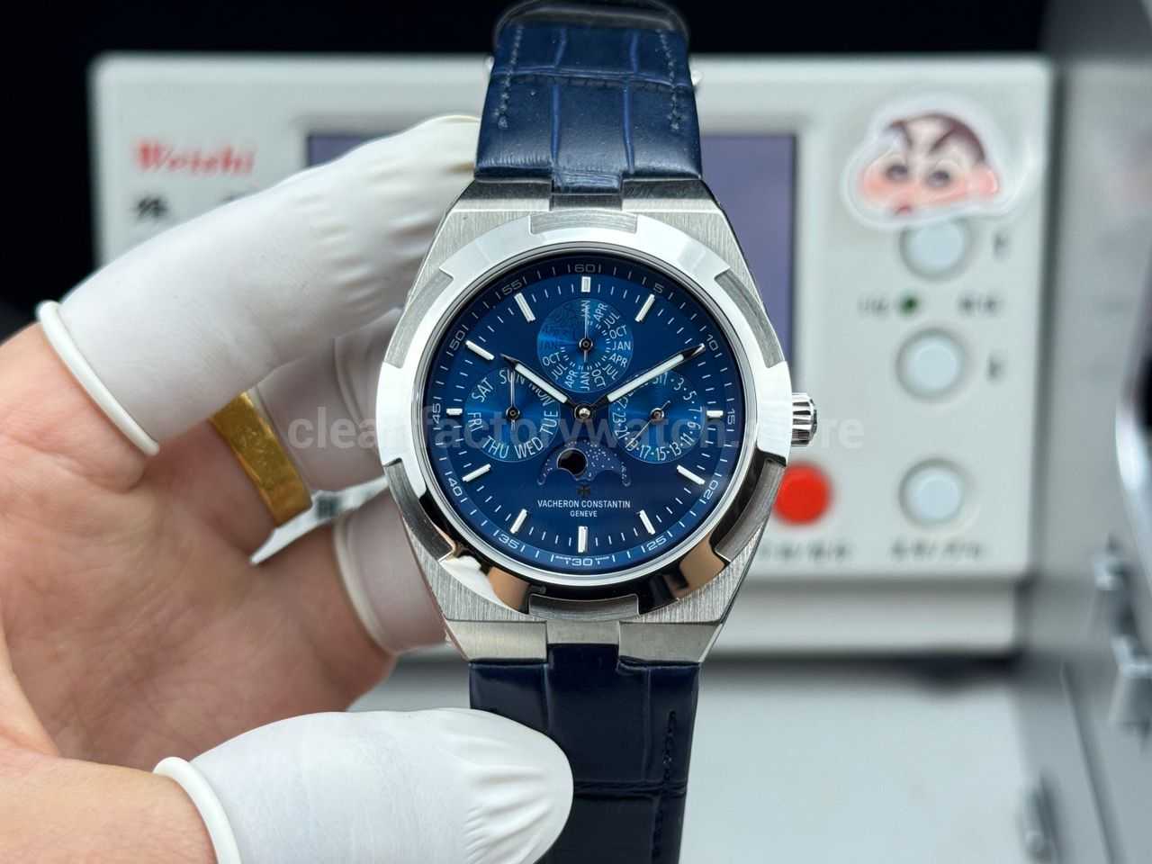 TW Factory Vacheron Constantin Overseas Perpetual Calendar 4300V220G-B945 41.5mm White Gold Leather Strap Blue Dial
