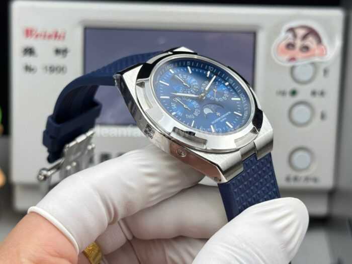 TW Factory Vacheron Constantin Overseas Perpetual Calendar 4300V220G-B945 41.5mm White Gold Rubber Strap Blue Dial - Image 6