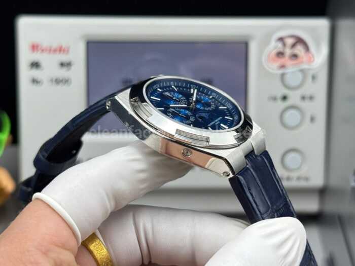 TW Factory Vacheron Constantin Overseas Perpetual Calendar 4300V220G-B945 41.5mm White Gold Leather Strap Blue Dial - Image 6