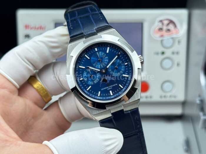 TW Factory Vacheron Constantin Overseas Perpetual Calendar 4300V220G-B945 41.5mm White Gold Leather Strap Blue Dial - Image 4