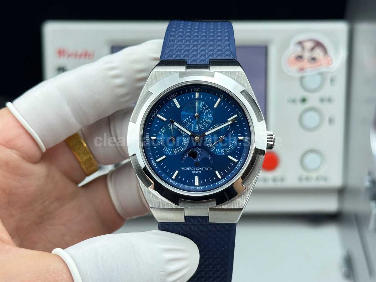 TW Factory Vacheron Constantin Overseas Perpetual Calendar 4300V220G-B945 41.5mm White Gold Rubber Strap Blue Dial