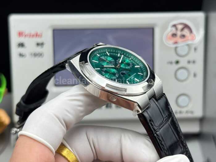 TW Factory Vacheron Constantin Overseas Perpetual Calendar 4300V 41.5mm Leather Strap Green Dial - Image 6