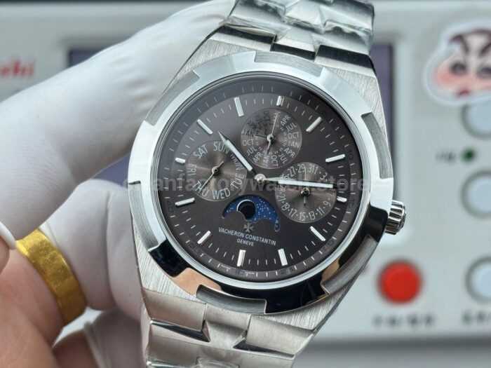 TW Factory Vacheron Constantin Overseas Perpetual Calendar 4300V120G-B102 41.5mm Full Steel Grey Dial - Image 3
