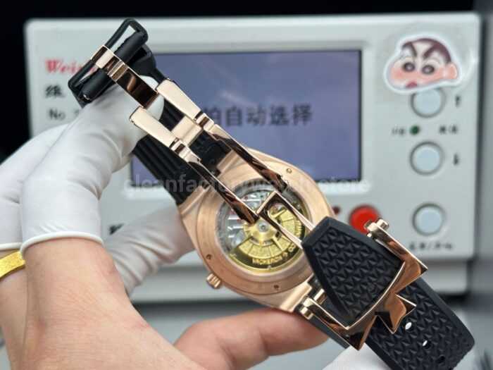 TW Factory Vacheron Constantin Overseas Perpetual Calendar 4300V120R-B064 41.5mm Rose Gold Rubber Strap Silver Dial - Image 9