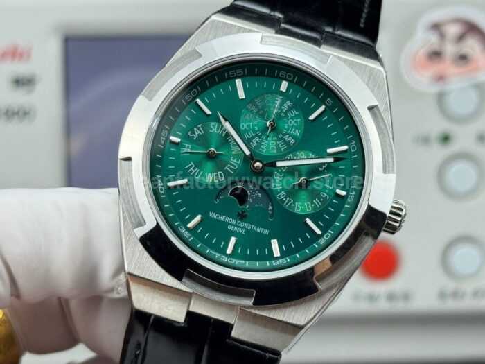 TW Factory Vacheron Constantin Overseas Perpetual Calendar 4300V 41.5mm Leather Strap Green Dial - Image 3