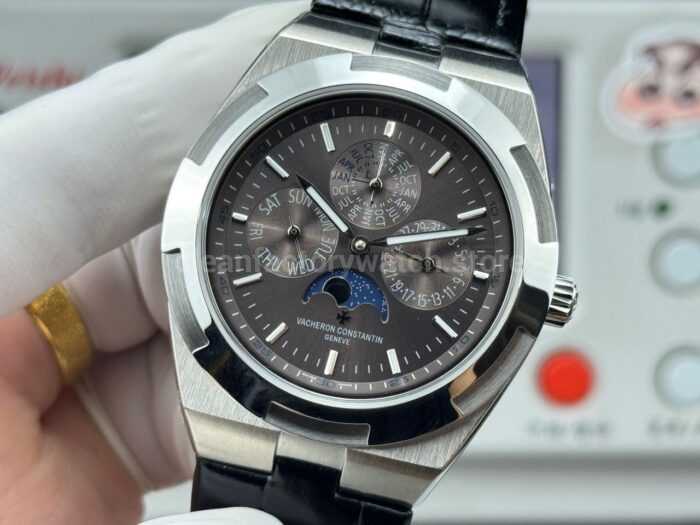 TW Factory Vacheron Constantin Overseas Perpetual Calendar 4300V120G-B102 41.5mm Leather Strap Grey Dial - Image 3