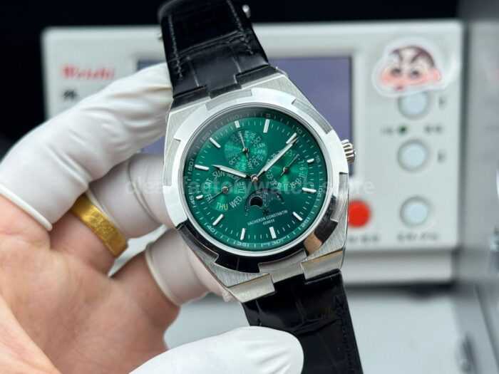TW Factory Vacheron Constantin Overseas Perpetual Calendar 4300V 41.5mm Leather Strap Green Dial - Image 4