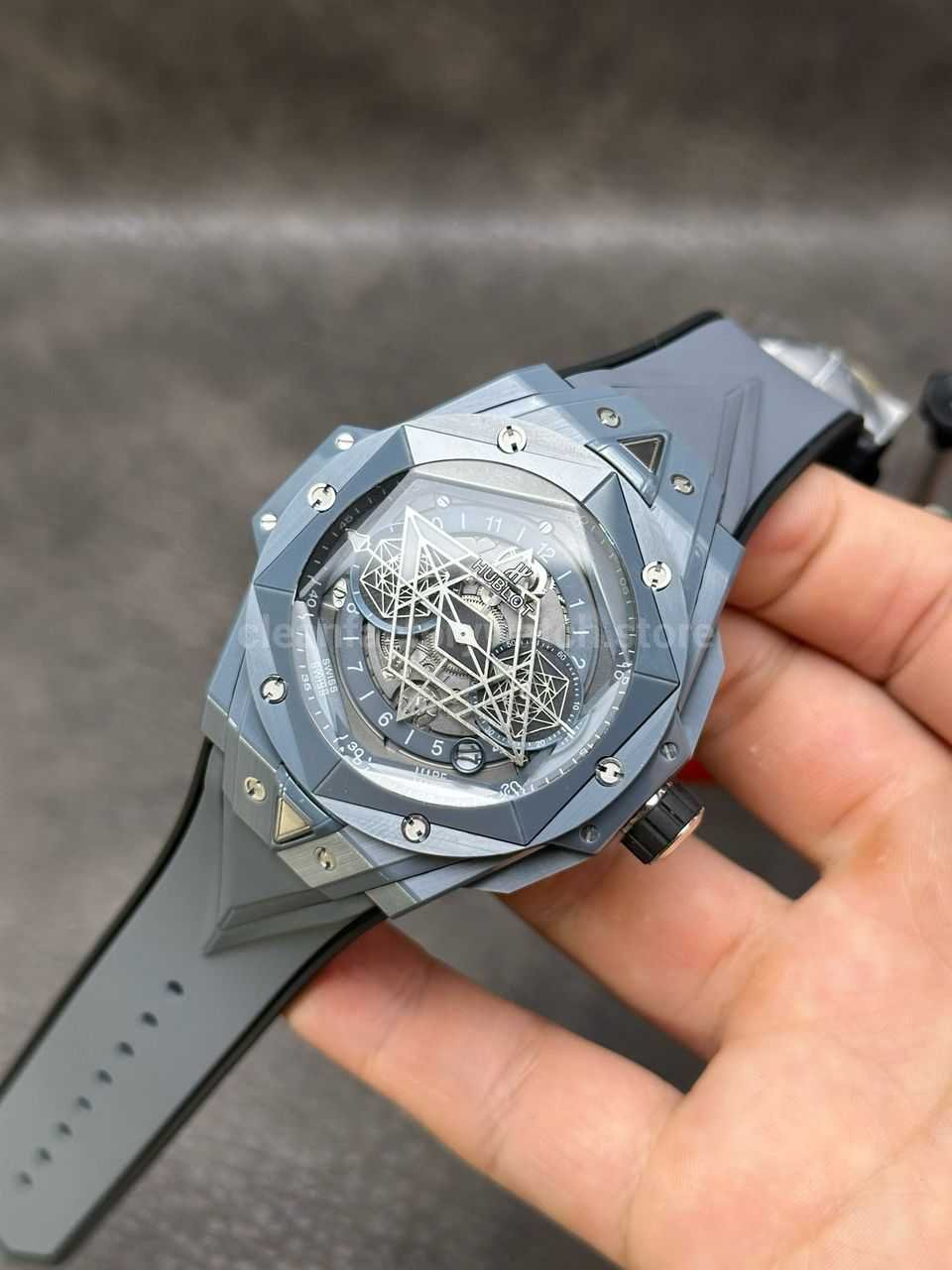 Hublot Big Bang ceramic case rubber strap replica