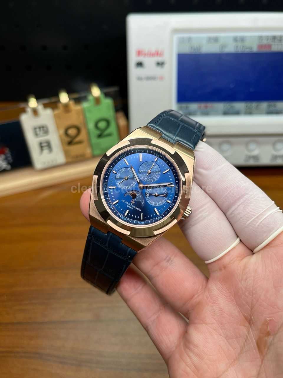 VC Overseas 4300V perpetual calendar style replica