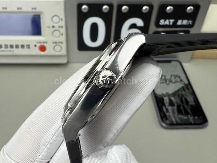 8F Factory Vacheron Constantin Overseas 4500V/000R-B127 41mm Black Rubber Strap Silver Dial - Image 7