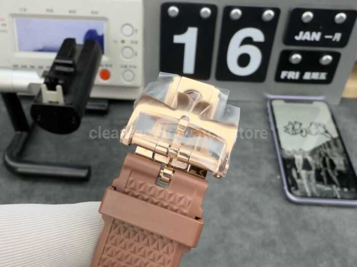 8F Factory Vacheron Constantin Overseas 4500v/000R-B127 41mm Rose Gold Brown Rubber Strap Silver Dial - Image 3