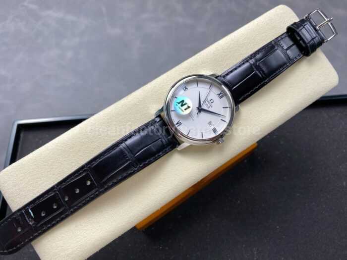 N1 Factory Omega De Ville Co-Axial 424.53.40.20.04.001 39.5mm White Gold Black Leather Strap Roman Number Silver Dial - Image 4