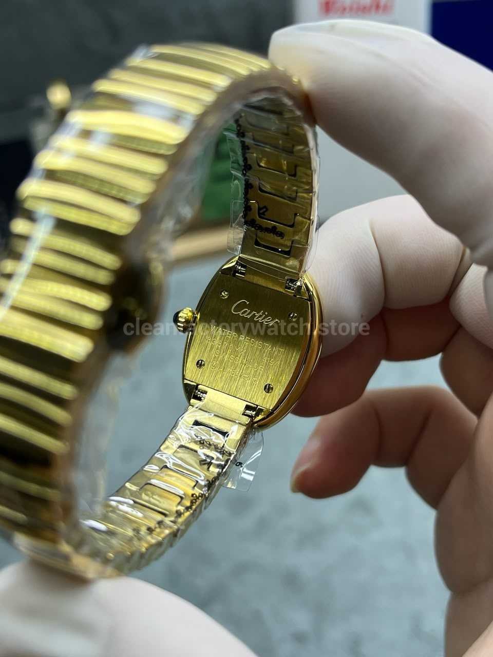 Cartier Panthere Pasha Crash replica watch buying guide