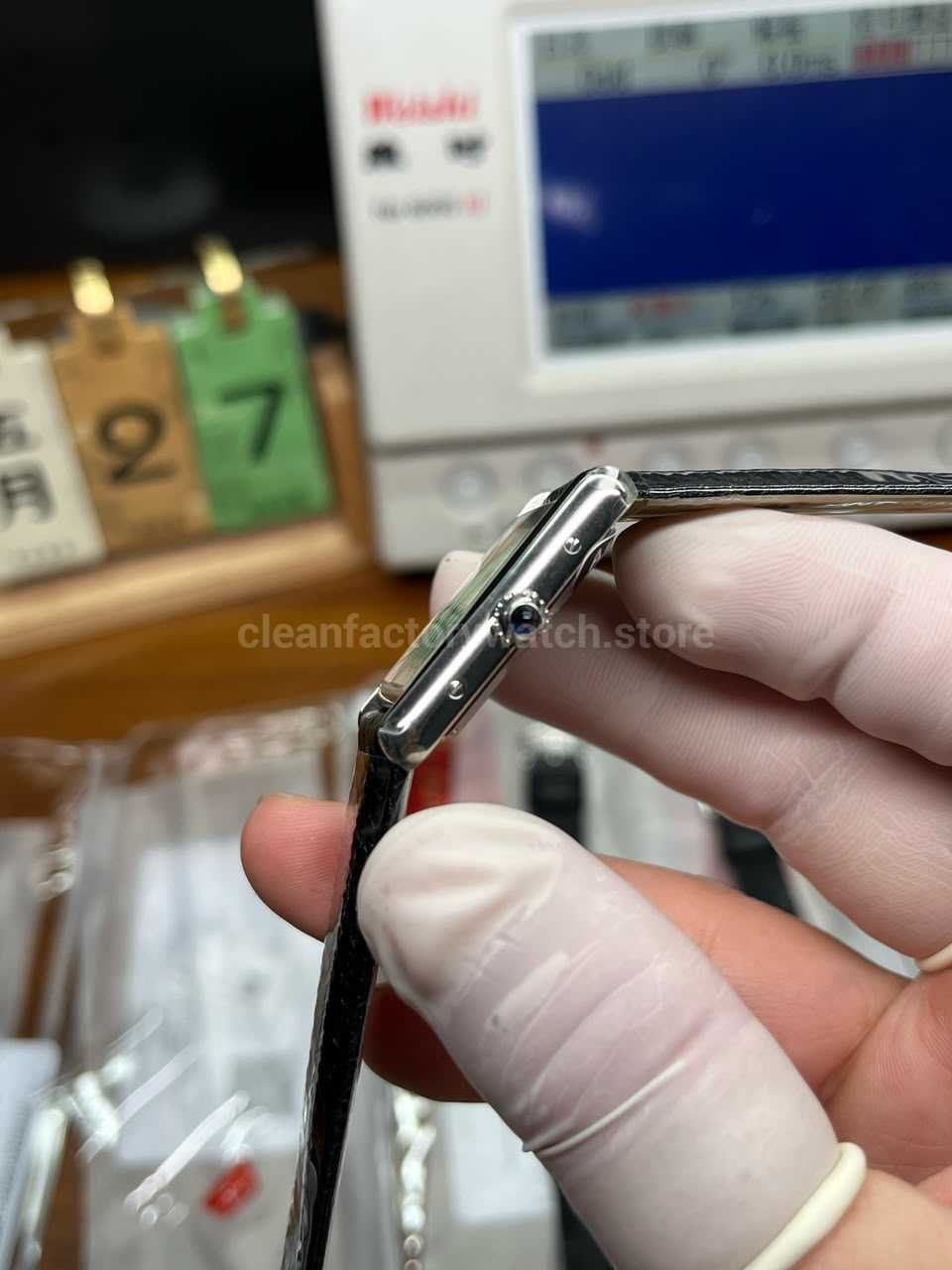 Cartier Tank 22mm 25.5mm replica leather strap comparison