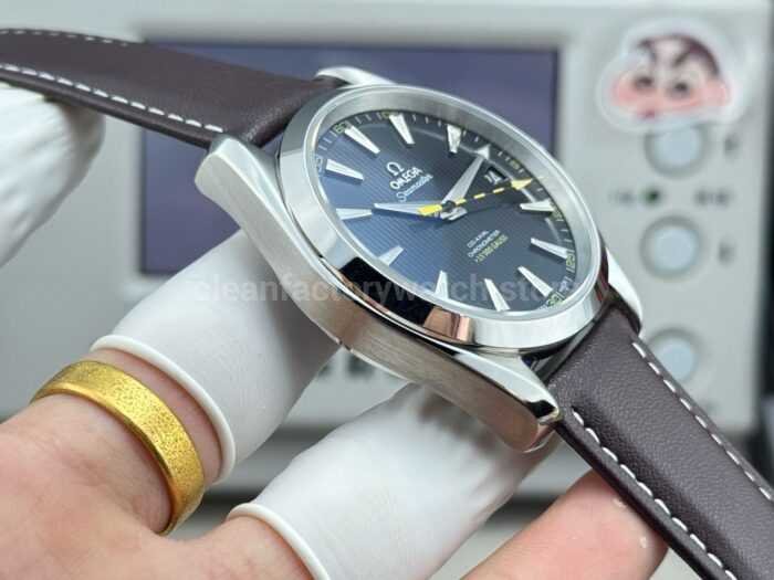 OVS Factory Omega Seamaster Aqua Terra 231.12.42.21.01.001 41mm Steel Brown Leather Strap Black Dial - Image 6