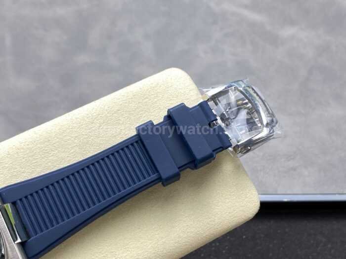 TW Factory Patek Philippe Nautilus 5726/1A-014 40mm Blue Rubber Strap Diamond Bezel Blue Dial - Image 8