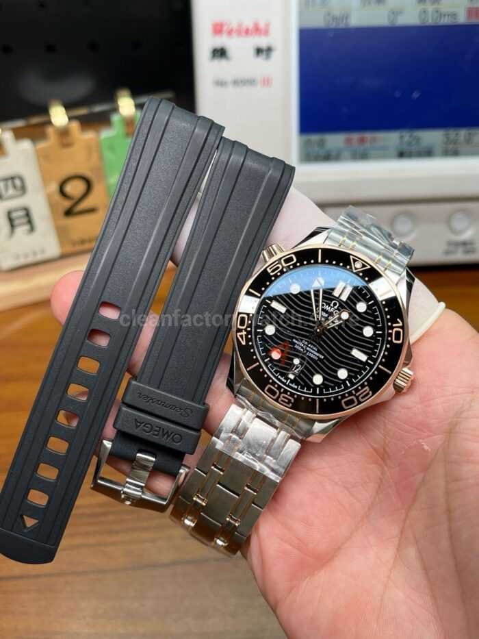 VS Factory Omega Seamaster Diver 300M 210.22.42.20.01.001 42mm Half Yellow Gold Black Dial - Image 6