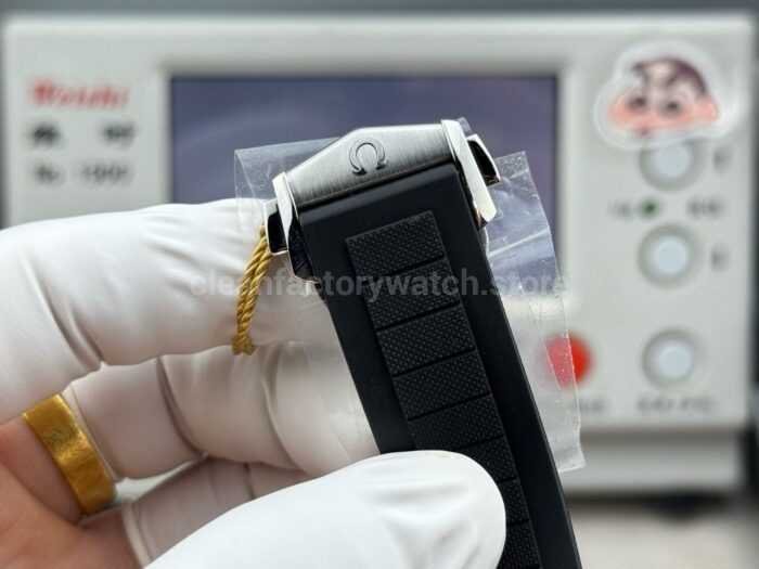 VS+ Factory Omega Seamaster Planet Ocean 600M 217.32.42.21.01.001 42mm Black Rubber Strap Black Dial - Image 9