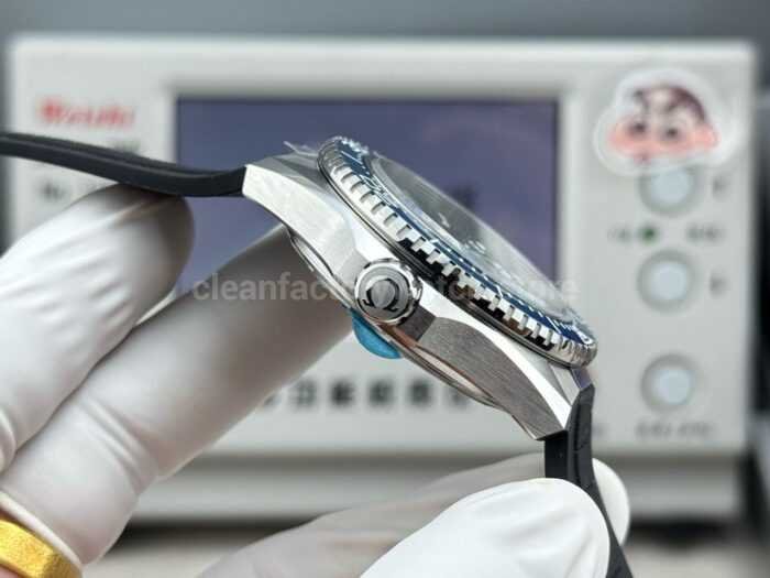 VS+ Factory Omega Seamaster Planet Ocean 600M 217.32.42.21.01.002 42mm Rubber Strap Blue Ceramic Black Dial - Image 7
