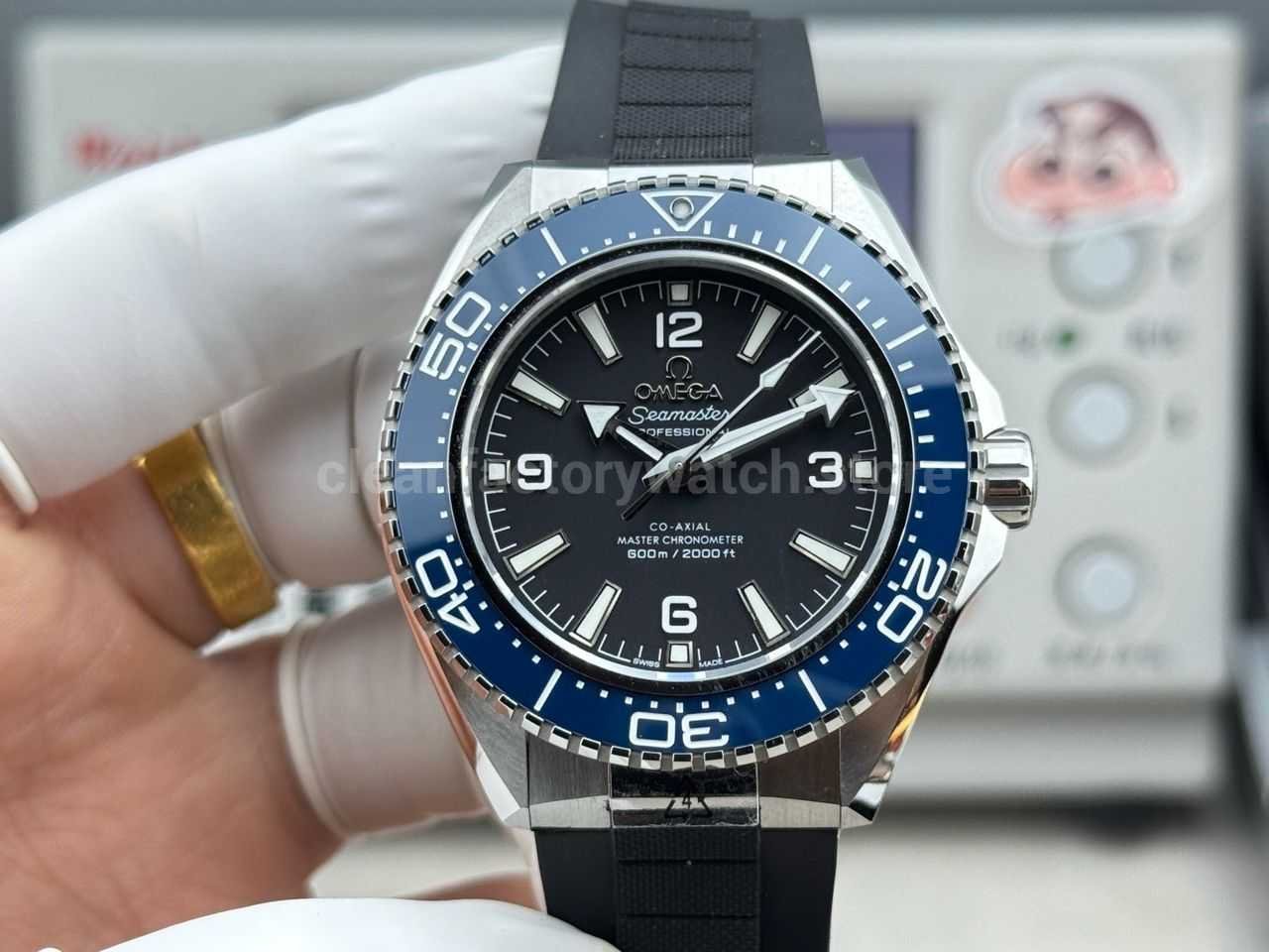 VS+ Factory Omega Seamaster Planet Ocean 600M 217.32.42.21.01.002 42mm Rubber Strap Blue Ceramic Black Dial (6) VS+ Factory Omega Planet Ocean 600M 42mm rubber strap