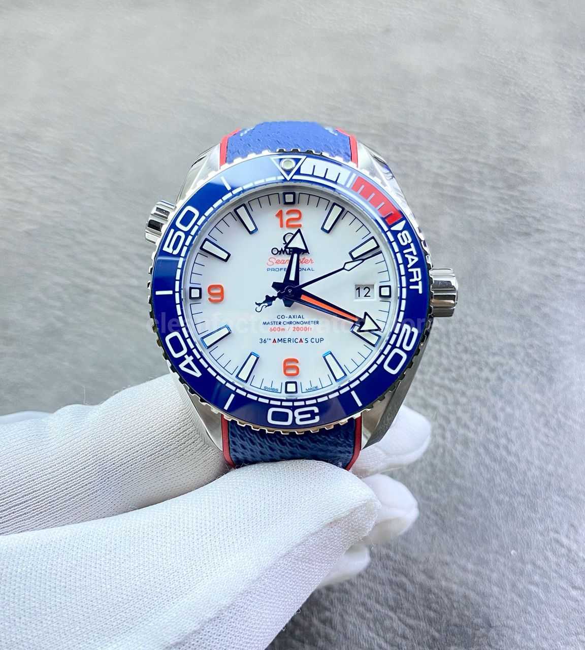 VS Factory Omega Planet Ocean 600M 43.5mm rubber strap