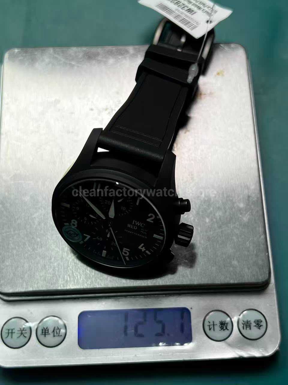 BLS Factory IWC Pilot Top Gun IW388106 125.1g Weight Measurement