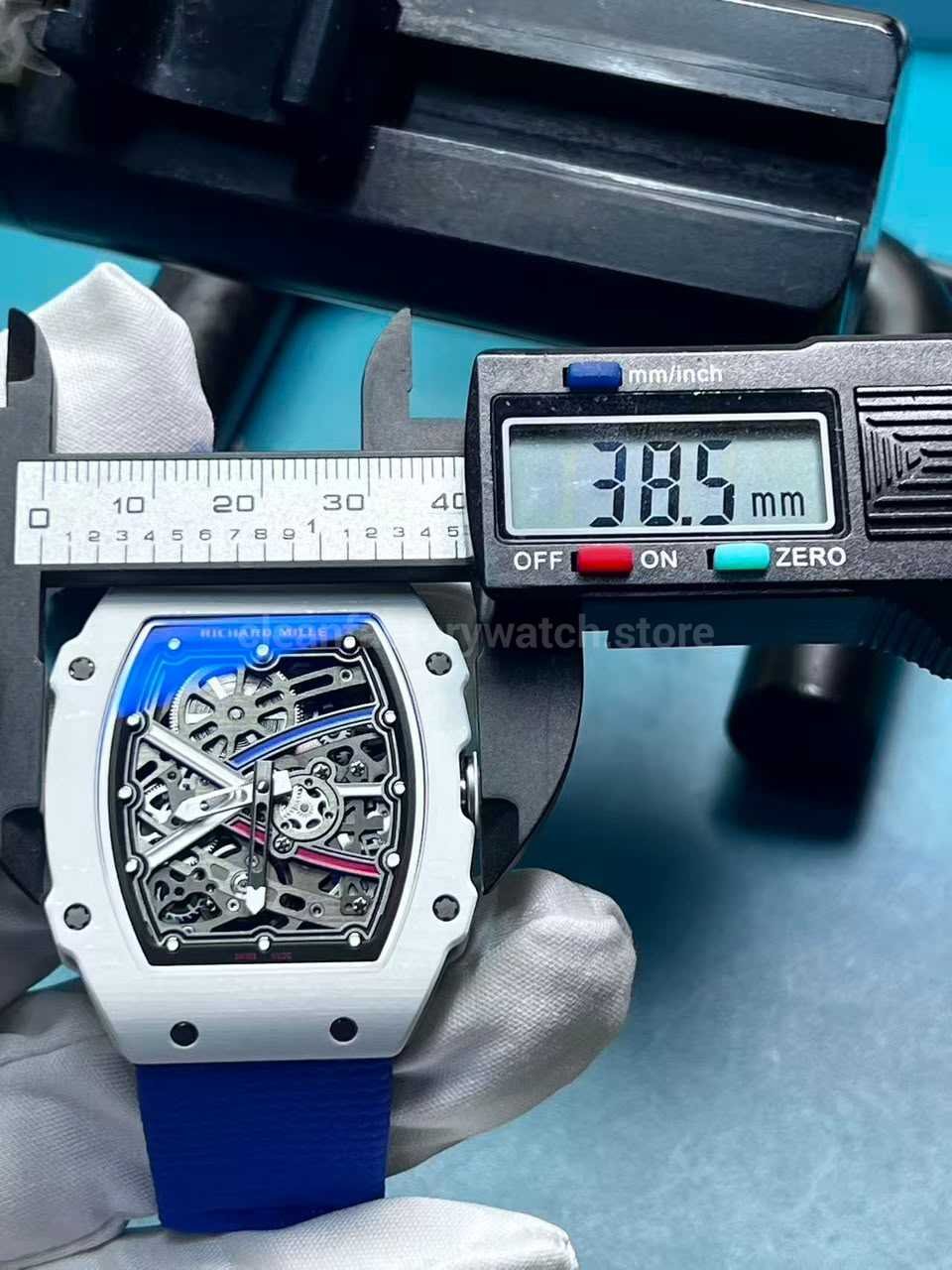RM 67 02 White Ceramic 38.5mm Width Measurement